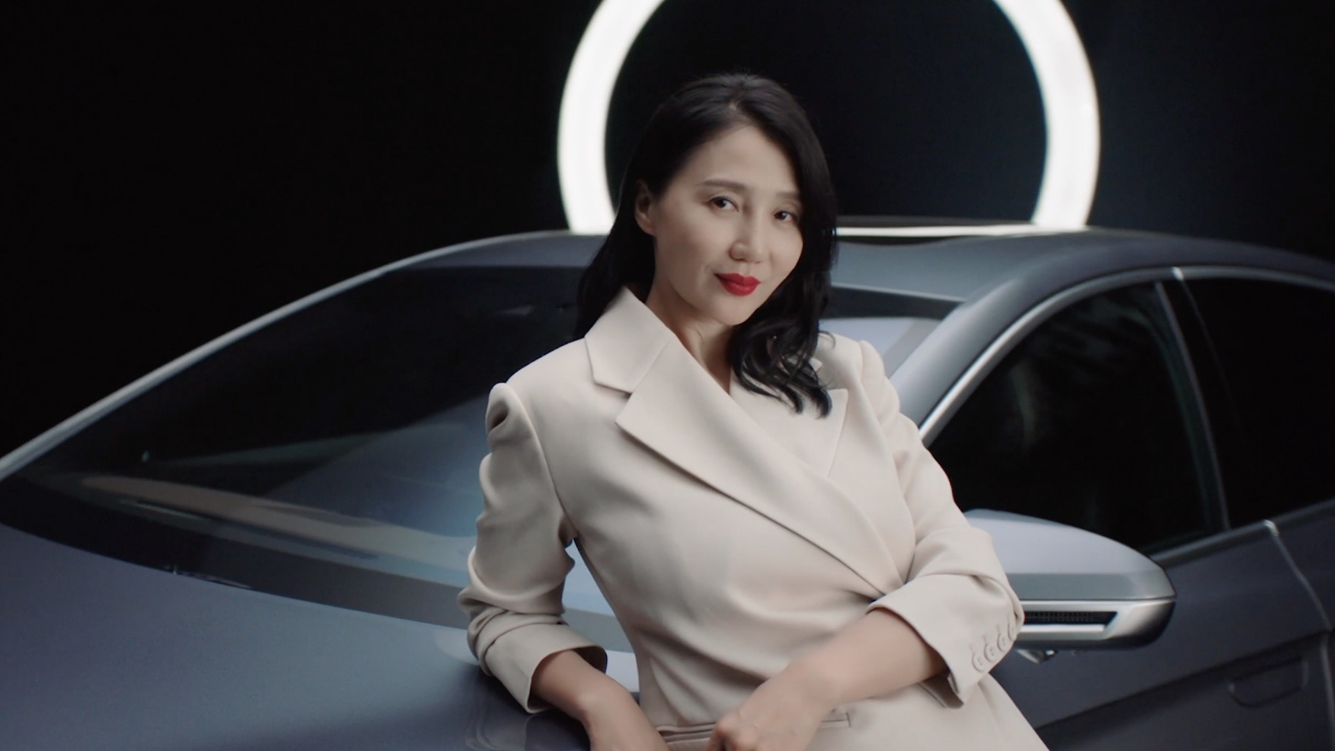阿朵 | JBO竞博木兰荟首位女性挚友，新民族音乐人