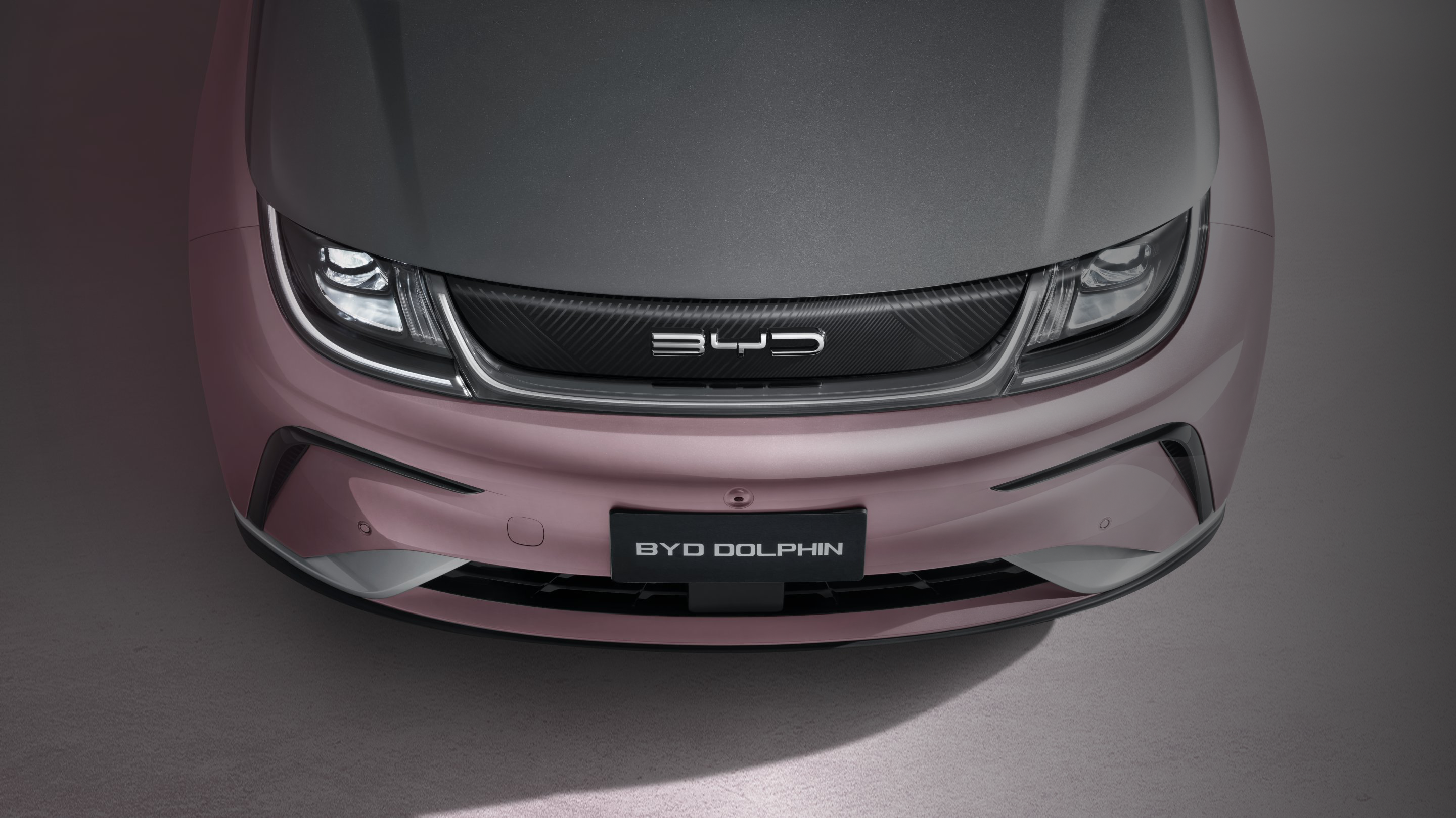 Mobil JBO竞博 Dolphin tampak depan